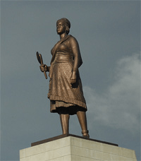 Statue de bronze de 5 mètres de haut et pesant 4 tonnes